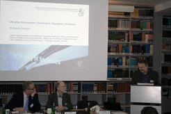 From left to right: Andreas Busch, Göttingen • Christoph Engel, Bonn • Wolfgang Streeck, Köln (© MPI-MMG, Göttingen)
