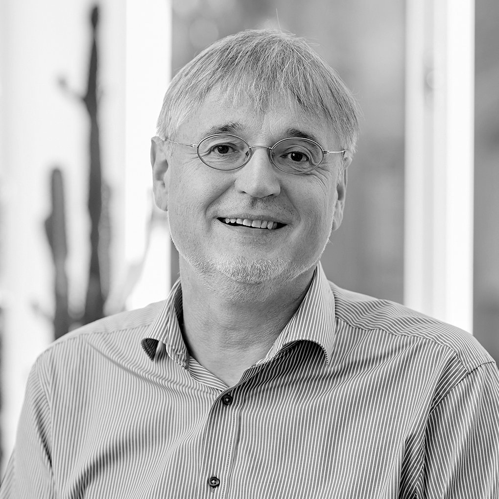 Dr. Norbert Winnige