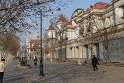 Figure 5: The pedestrian promenade by the Haihe river in the Austro-Hungarian concession. Photograph by author.
